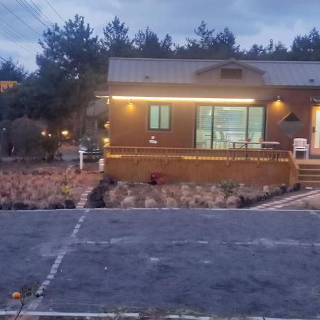 Hamdeok Pool Villa Pension Jeju by Eksteriør bilde